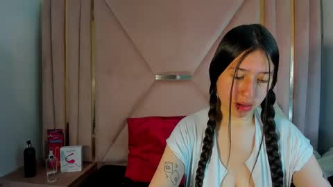 Snapshot of venurmorgan chatting on 09-29-25, 02:55 venurmorgan online show from 09-29-25, 02:55