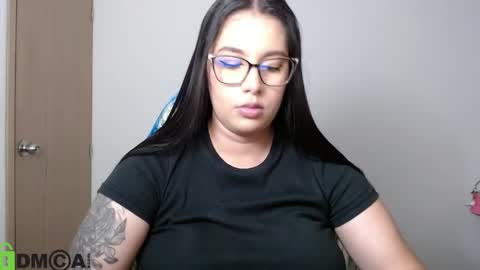 Snapshot of venus__24 chatting on 05-28-26, 03:26 venus online show from 05-28-26, 03:26