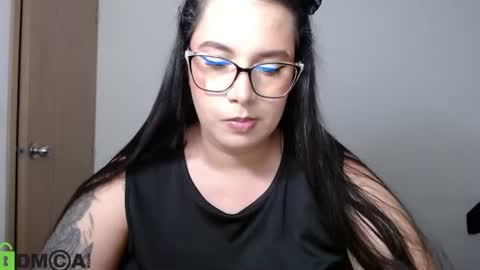 Snapshot of venus__24 chatting on 06-12-26, 04:00 venus online show from 06-12-26, 04:00