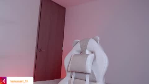 Snapshot of venus_art11 chatting on 02-14-25, 12:41 venus_art11 online show from 02-14-25, 12:41