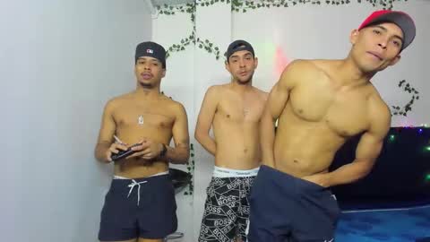 venus_boy2 online show from 11-07-25, 04:23