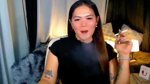 Snapshot of venus_colly chatting on 10-21-25, 06:08 I am Colly Your mystery girl online show from 10-21-25, 06:08