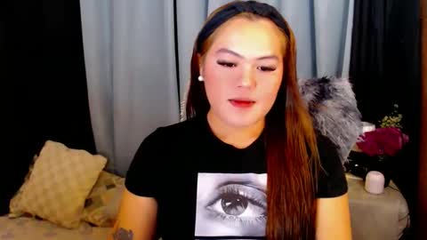 Snapshot of venus_colly chatting on 11-30-25, 10:30 I am Colly Your mystery girl online show from 11-30-25, 10:30