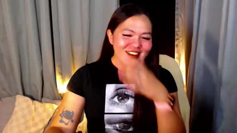 Snapshot of venus_colly chatting on 04-09-26, 05:07 I am Colly Your mystery girl online show from 04-09-26, 05:07