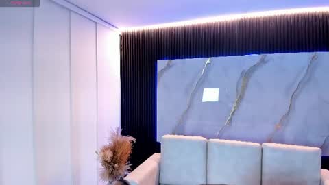 Snapshot of venus_cooperr chatting on 06-17-26, 11:12 Venus Cooperr online show from 06-17-26, 11:12