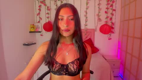 Snapshot of venus_latin_01 chatting on 11-08-25, 03:01 Mary online show from 11-08-25, 03:01