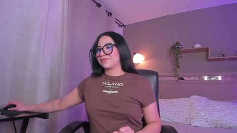 Snapshot of venus_reid chatting on 02-04-25, 08:02 venus_reid online show from 02-04-25, 08:02