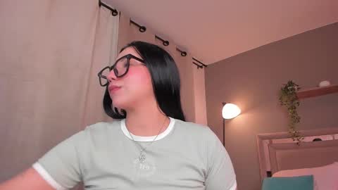 Snapshot of venus_reid chatting on 03-05-25, 10:00 venus_reid online show from 03-05-25, 10:00