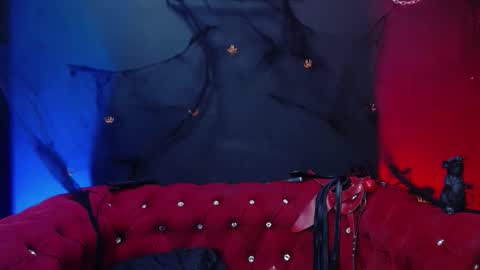 Snapshot of venus_rock chatting on 10-25-25, 04:20 Venus Ink online show from 10-25-25, 04:20