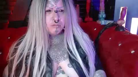 Snapshot of venus_rock chatting on 07-20-26, 12:40 Venus Ink online show from 07-20-26, 12:40