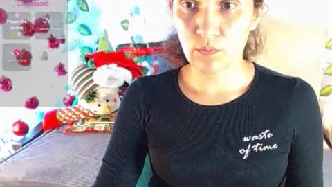 Snapshot of venus_swet chatting on 12-15-25, 12:26 Catalina online show from 12-15-25, 12:26