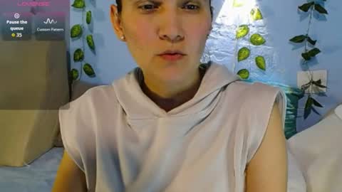 Snapshot of venus_swet chatting on 06-21-26, 01:08 Catalina online show from 06-21-26, 01:08