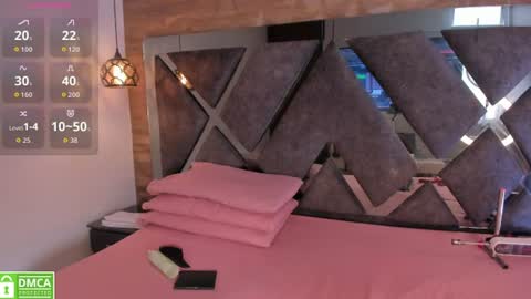 Snapshot of venus_velez chatting on 06-12-26, 12:26 Venus online show from 06-12-26, 12:26