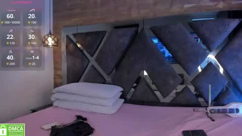 Snapshot of venus_velez chatting on 06-19-26, 12:09 Venus online show from 06-19-26, 12:09
