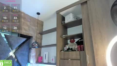 Snapshot of venus_velez chatting on 06-24-26, 12:26 Venus online show from 06-24-26, 12:26