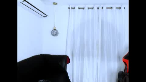 Snapshot of venus_velvet chatting on 11-13-25, 01:04 venus_velvet online show from 11-13-25, 01:04