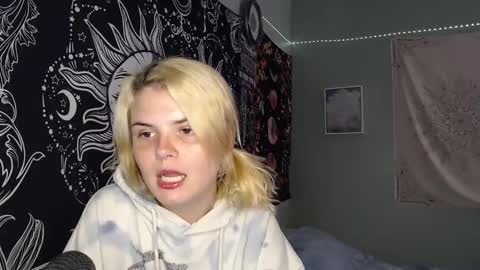 Snapshot of venusastar chatting on 09-16-25, 11:06 Miss Venus online show from 09-16-25, 11:06