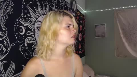 Snapshot of venusastar chatting on 09-27-25, 10:15 Miss Venus online show from 09-27-25, 10:15