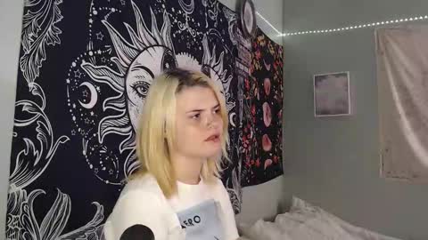 Snapshot of venusastar chatting on 09-29-25, 09:41 Miss Venus online show from 09-29-25, 09:41