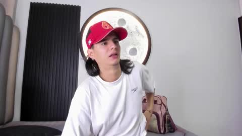 Snapshot of venuss09 chatting on 10-16-25, 08:43 venuss09 online show from 10-16-25, 08:43