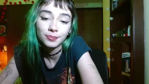 Snapshot of venuss6666 chatting on 11-27-25, 05:09 Venus online show from 11-27-25, 05:09