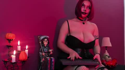 Venus Dark  online show from 10-19-25, 12:44