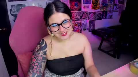 Snapshot of venussx_x chatting on 07-16-26, 06:19 Venus MY BDAY 29 SEPT online show from 07-16-26, 06:19