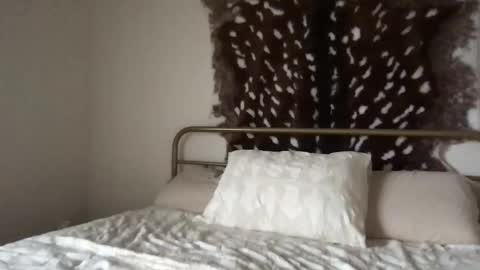 venustheflytrap online show from 11-21-25, 08:29