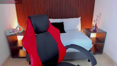 Nice to greet you my name is Vanessa  online show from 12-14-24, 01:05