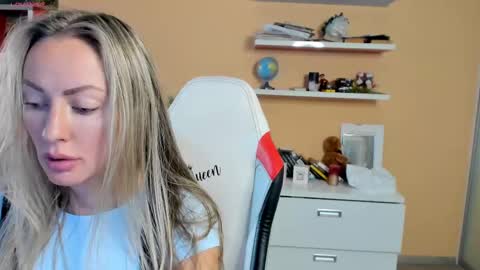 Violetta  online show from 02-23-25, 03:45