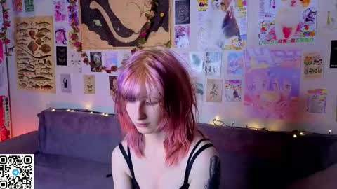 Snapshot of veolatownson chatting on 05-18-26, 08:03 Erica online show from 05-18-26, 08:03
