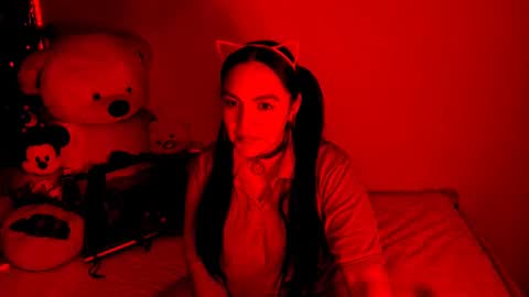 Snapshot of vero_jhonson chatting on 01-09-25, 05:23 karolina online show from 01-09-25, 05:23