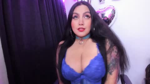 Snapshot of vero_jhonson chatting on 02-09-25, 03:32 karolina online show from 02-09-25, 03:32