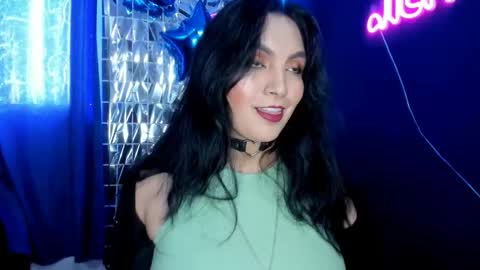 Snapshot of vero_jhonson chatting on 09-20-25, 03:46 karolina online show from 09-20-25, 03:46