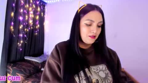 Snapshot of vero_jhonson chatting on 01-12-26, 04:07 karolina online show from 01-12-26, 04:07