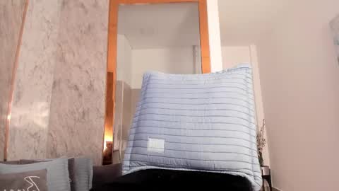 Snapshot of vero_lodge chatting on 02-22-25, 05:24 veronica online show from 02-22-25, 05:24