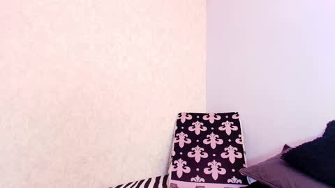 Snapshot of vero_temptation chatting on 10-01-25, 03:12 Vero online show from 10-01-25, 03:12