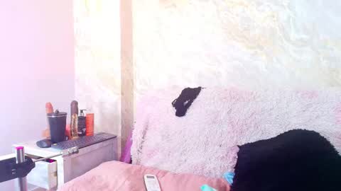 Snapshot of vero_temptation chatting on 10-15-25, 03:17 Vero online show from 10-15-25, 03:17