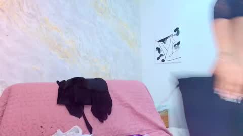 Snapshot of vero_temptation chatting on 10-20-25, 03:07 Vero online show from 10-20-25, 03:07