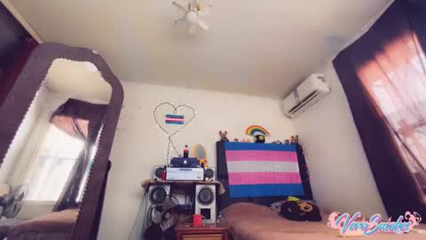 Vero Alva online show from 09-14-25, 07:02