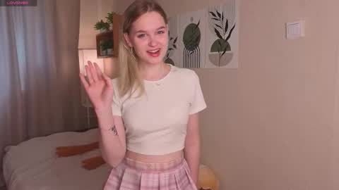 Veronica online show from 09-19-25, 06:26