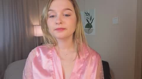 Snapshot of verocat chatting on 10-18-25, 06:26 Veronica online show from 10-18-25, 06:26