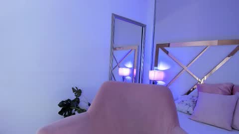 Vero online show from 12-19-25, 04:52