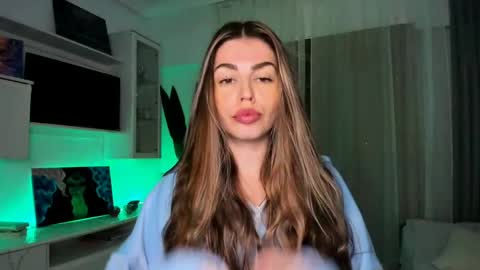 Lolitalolz online show from 01-15-25, 07:12