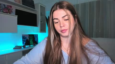 Lolitalolz online show from 01-24-25, 06:14