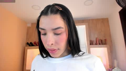 Snapshot of veronica_garciaa chatting on 05-27-26, 04:26 Johovanna online show from 05-27-26, 04:26