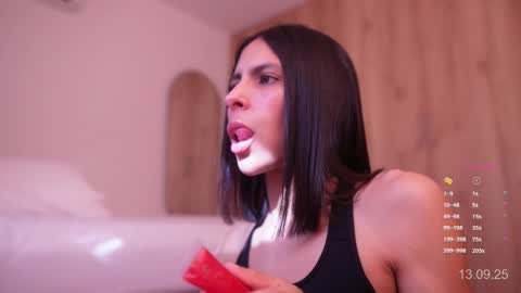 Veronica online show from 09-13-25, 01:11