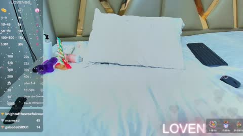 Veronica online show from 12-29-24, 03:57