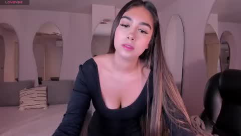 Snapshot of veronicablue1 chatting on 07-17-26, 09:38 Vero online show from 07-17-26, 09:38