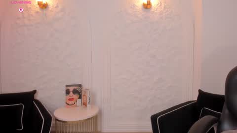 Snapshot of veronicablue1 chatting on 07-28-26, 03:21 Vero online show from 07-28-26, 03:21
